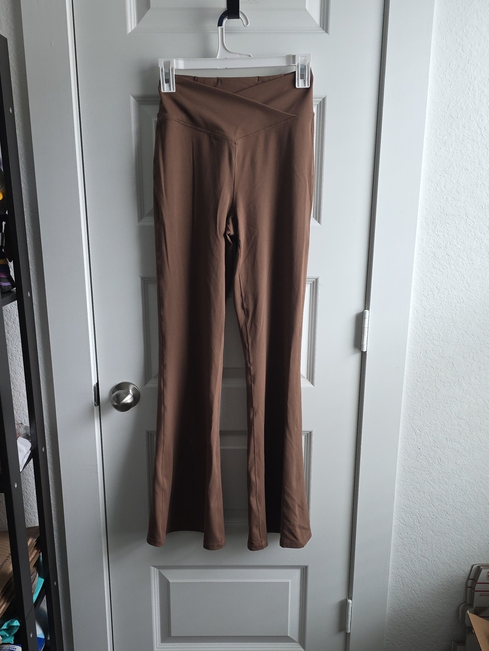 Halara High-Rise Flare Yoga Pants in Brown Small G157